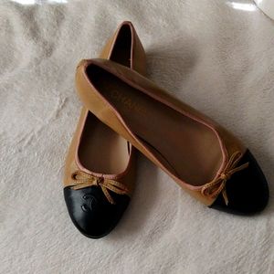CHANEL Leather Ballet Flats